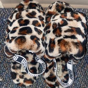 Ugg fluff yeah slippers